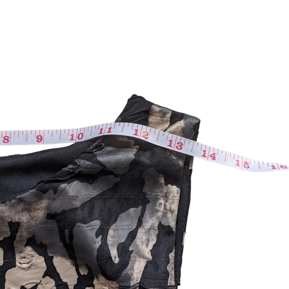 Frank Lyman unique distressed Dress size 10.  Black and gold.  Very femi… - Picture 6 of 13